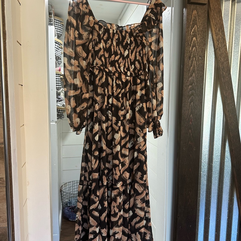 Elegant Black and Beige Patterned Dress